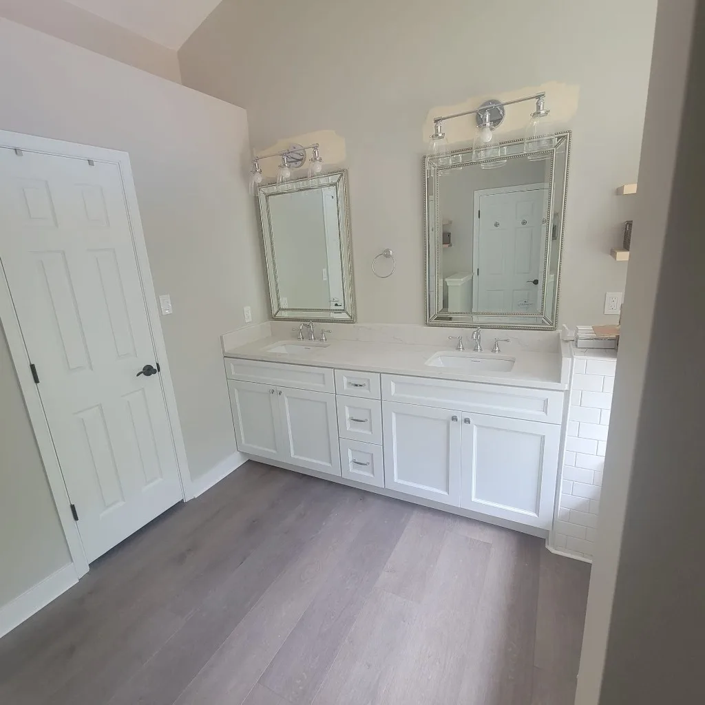 Clean Double Vanity Bath